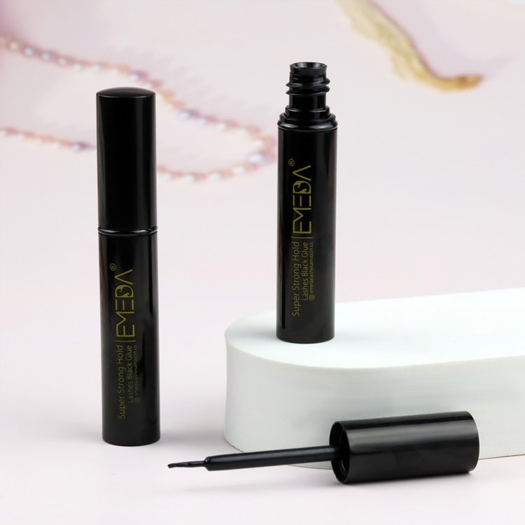 eyelash glue-13.jpg